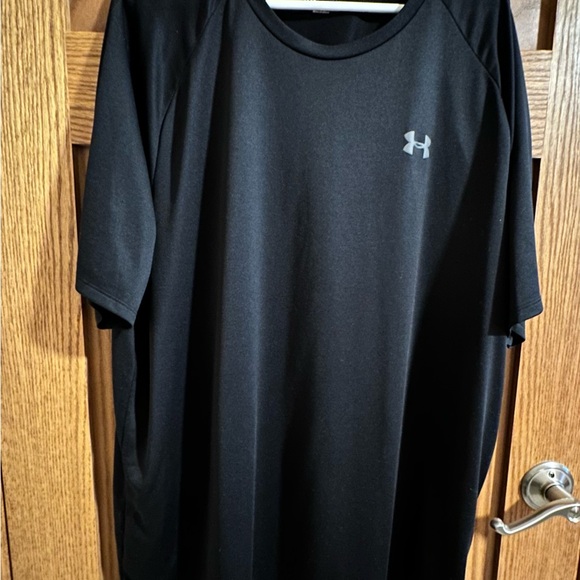 Under Armour Men's Black Shirt - Picture 1 of 5